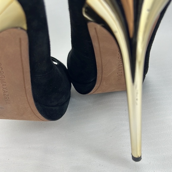 🍁2/$25 🍁 BCBG Black Peep Toe Gold Heel Stiletto - Picture 9 of 12